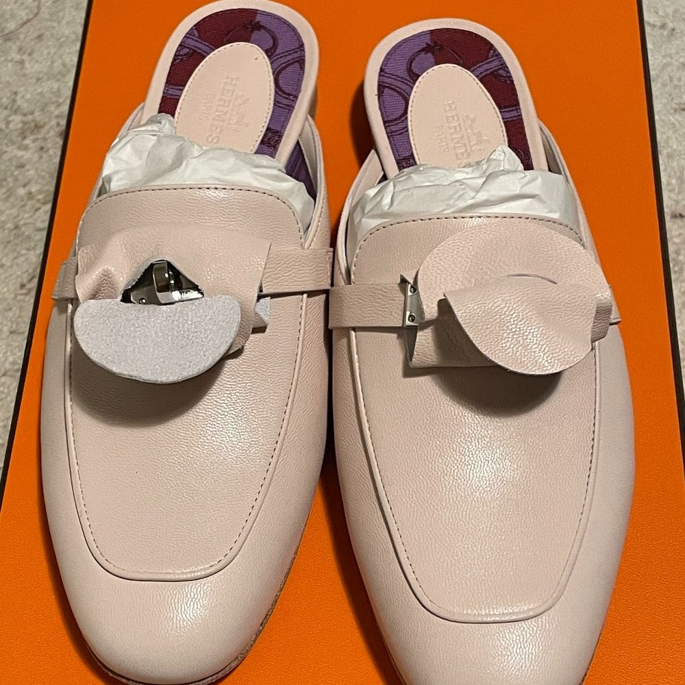 Hermes Oz mule in Blanc Poros color